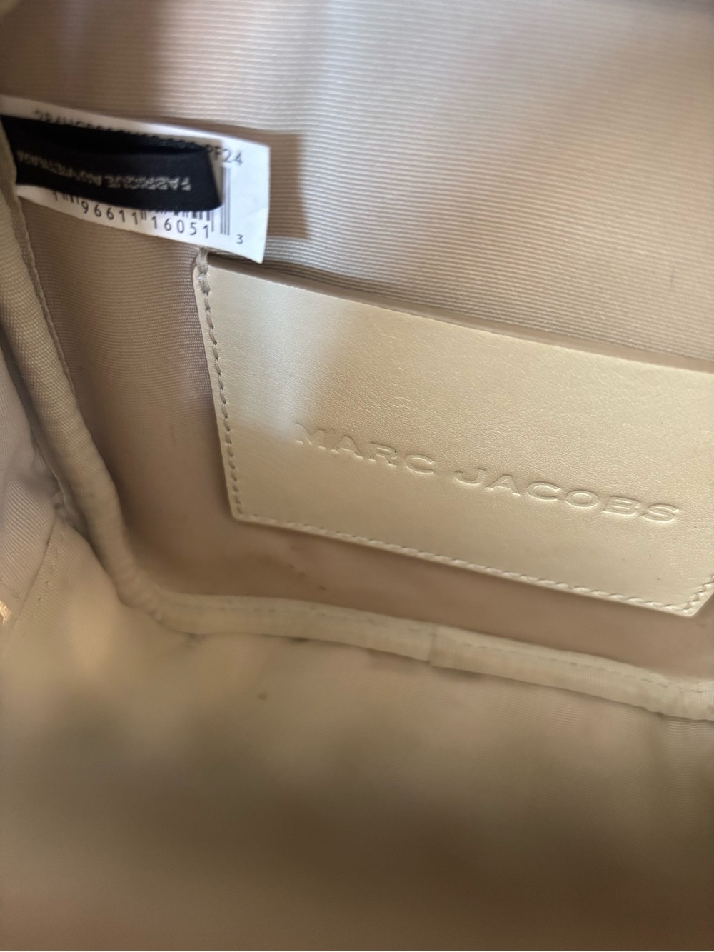 Marc Jacobs THE CUBE Beige matching with Beige WALLET♥️ - Picture 10 of 16